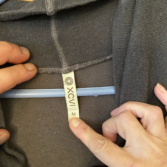 Top - Picture 2 of 3